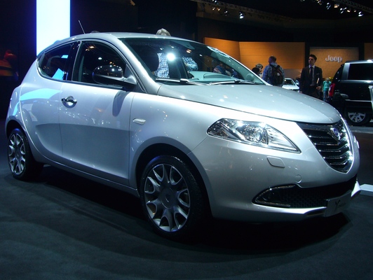 LANCIA YPSILON III 1.2 8V 69 STOP&START GOLD Essence
