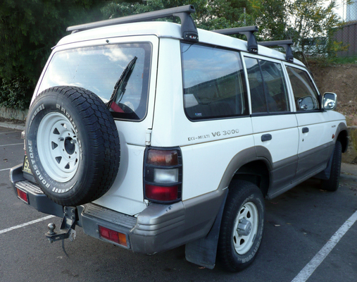 MITSUBISHI PAJERO III (2) 3.2 DI-D 200 INSTYLE BVA 3P Diesel