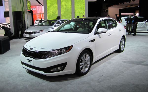 KIA OPTIMA 2.0 CVVT HYBRID Hybride essence électrique