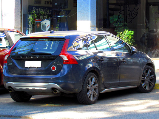 VOLVO V60 (2) D4 181 MOMENTUM BUSINESS AWD GEARTRONIC 8 Diesel