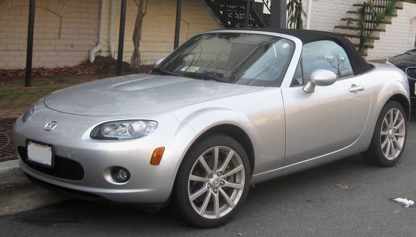 MAZDA MX5 III ROADSTER 1.8 MZR 125 ELEGANCE CUIR Essence