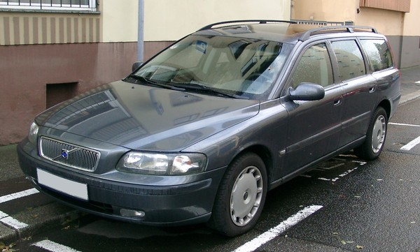 VOLVO V70 III (2) D4 163 SUMMUM GEARTRONIC Diesel