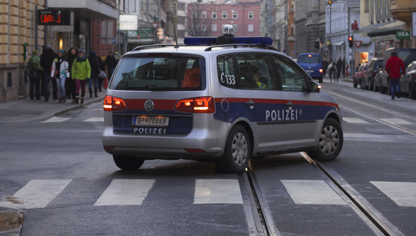 VOLKSWAGEN TOURAN II 1.6 TDI 105 FAP BLUEMOTION TECHNOLOGY CARAT DSG7 Diesel