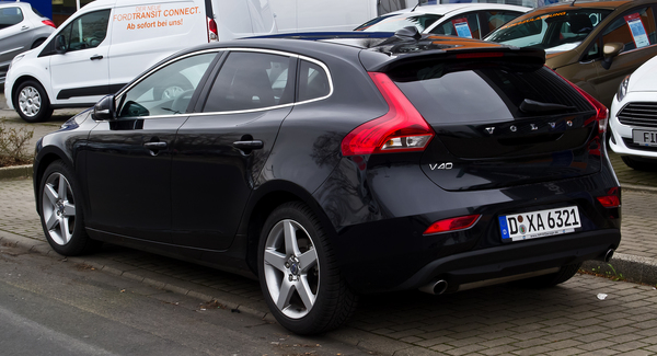 VOLVO V40 II CROSS COUNTRY D4 190 XENIUM GEARTRONIC8 Diesel