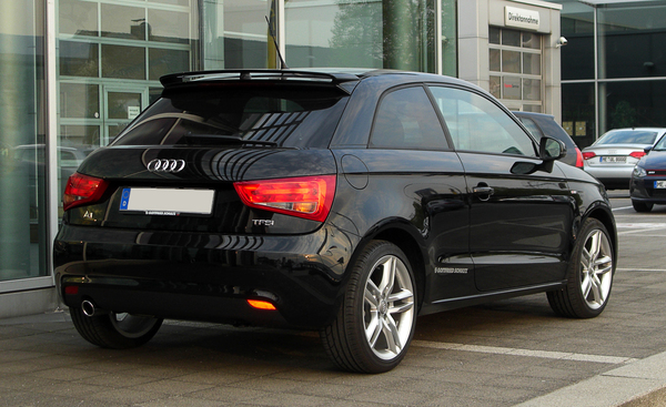 AUDI A1 1.6 TDI 105 AMBITION LUXE Diesel