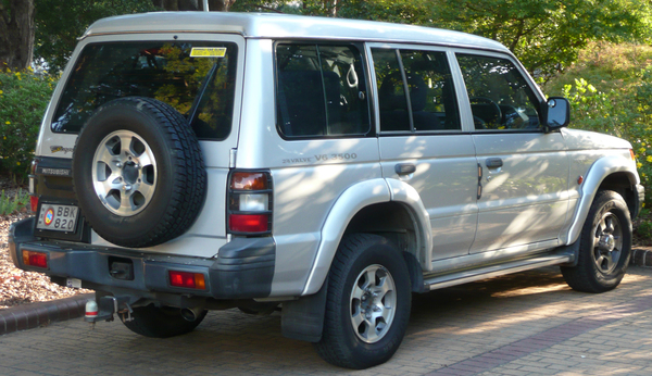 MITSUBISHI PAJERO III (2) 3.2 DI-D 200 INSTYLE BVA 3P Diesel