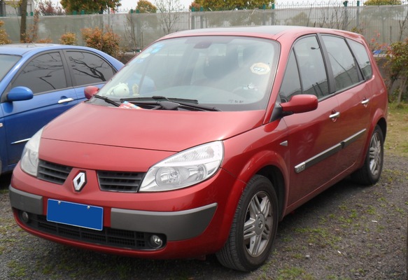 RENAULT GRAND KANGOO II (2) 1.5 DCI 110 FAP INTENS Diesel