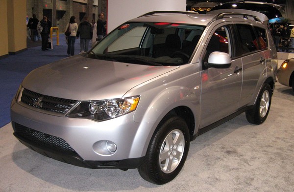 MITSUBISHI OUTLANDER III PHEV Hybride essence électrique