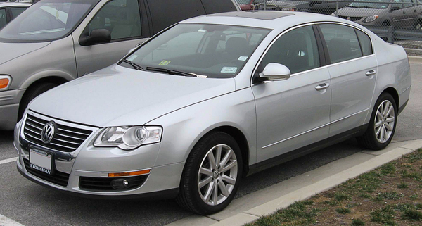 VOLKSWAGEN PASSAT DESIGN EDITION TDI 140 DSG 6 Diesel