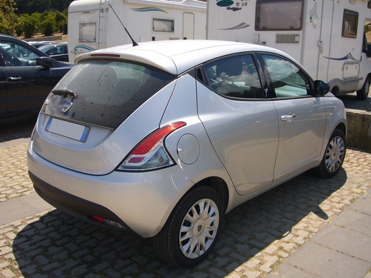 LANCIA YPSILON III 1.2 8V 69 STOP&START ELLE Essence