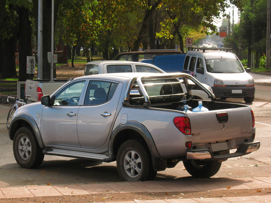 MITSUBISHI L 200 II (2) DOUBLE CABINE 2.5 DI-D 178 INSTYLE Diesel