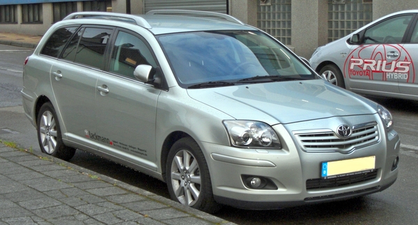 TOYOTA AVENSIS III (2) SW 124 D-4D SKYVIEW LIMITED EDITION Diesel