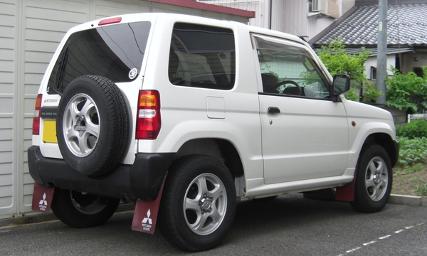 MITSUBISHI PAJERO III (2) 3.2 DI-D 200 INSTYLE BVA 3P Diesel