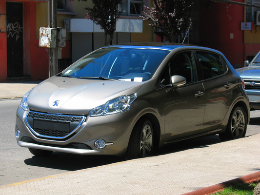 PEUGEOT 208 1.6 E-HDI 92 STYLE 5P Diesel