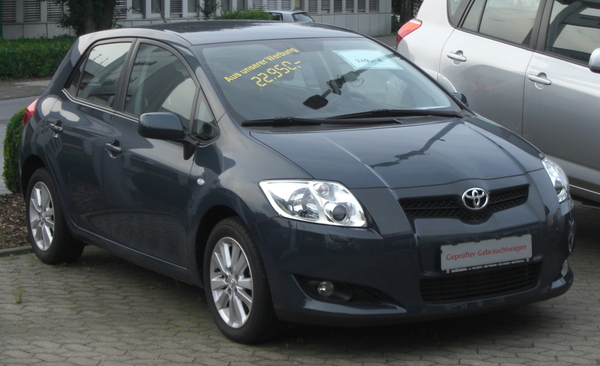 TOYOTA AURIS HSD 5PNG 136H STYLE PANO Essence