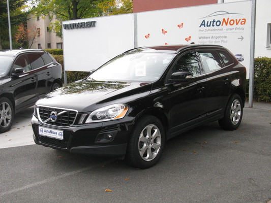 VOLVO XC60 (2) D4 181 XENIUM GEARTRONIC 8 Diesel